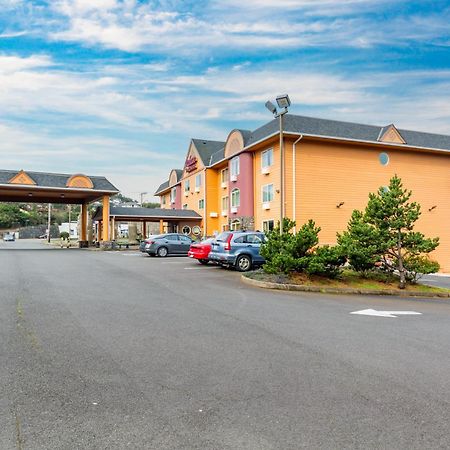 Palace Inn & Suites Lincoln City Exteriér fotografie