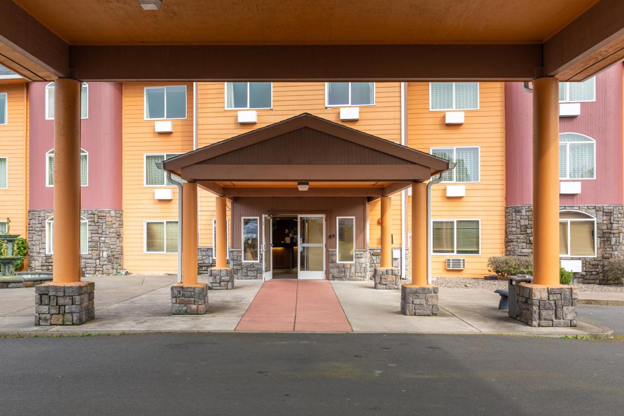 Palace Inn & Suites Lincoln City Exteriér fotografie