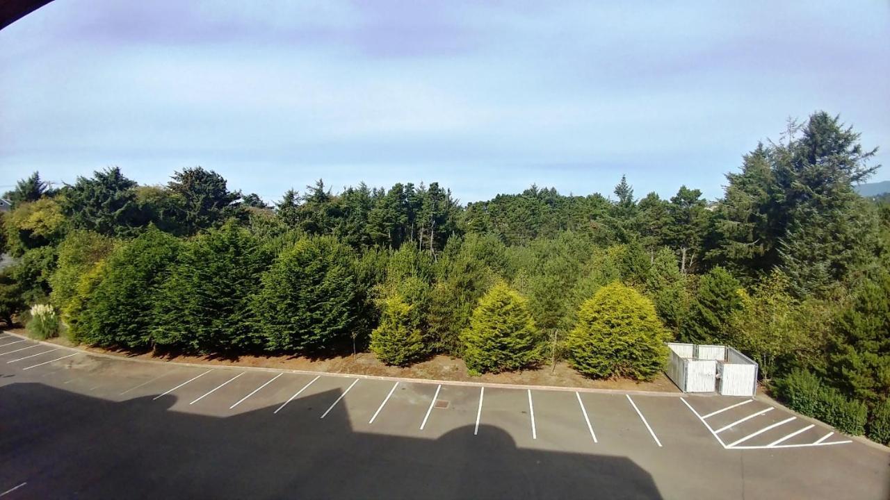 Palace Inn & Suites Lincoln City Exteriér fotografie